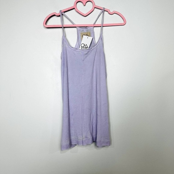 Chaser NWT Raw Edge Ribbed Racerback Casual Scoop Neck Tank Top Lavender Medium - Picture 1 of 3
